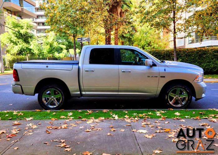 DODGE RAM 1500 LARAMIE 2010