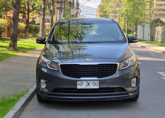 KIA GRAND CARNIVAL 3.3 EX 2016