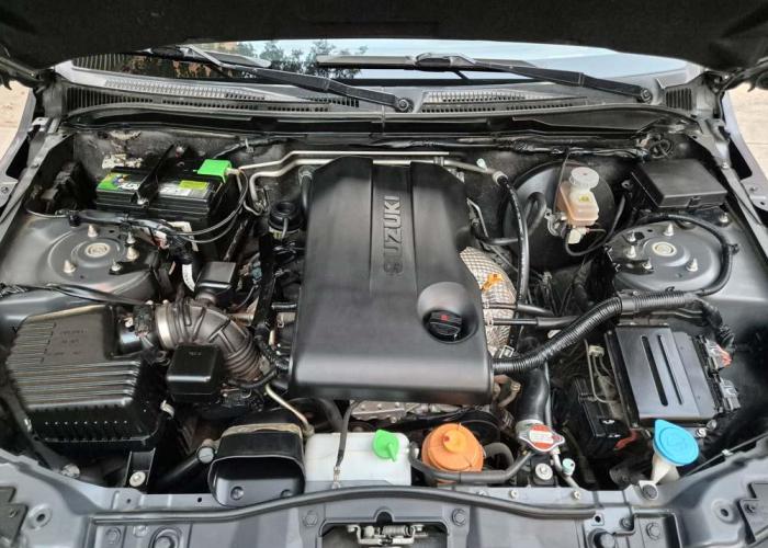 SUZUKI GRAND NOMADE 2.4 GLX 4X4
