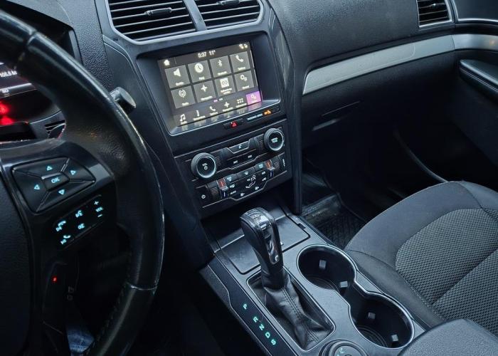 FORD EXPLORER XLT 4x4 2017