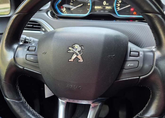 PEUGEOT 2008 ALLURE 1.2 AUT 2016