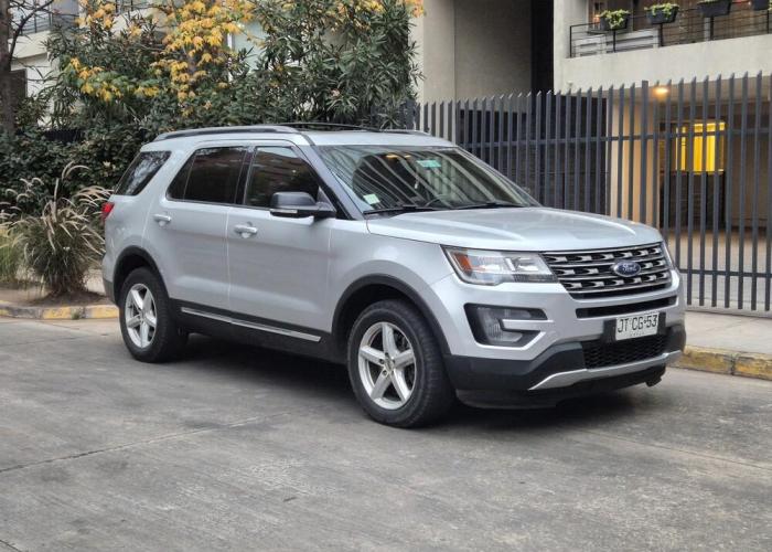 FORD EXPLORER XLT 4x4 2017