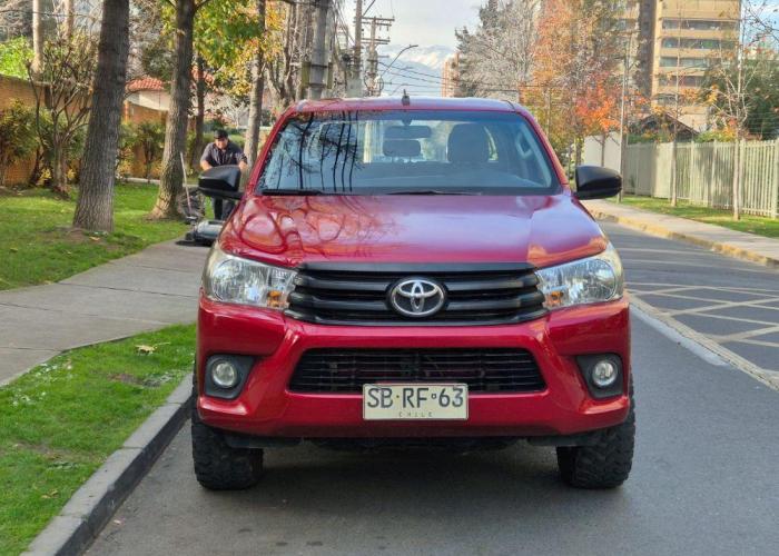 TOYOTA HILUX 2.4 4x4 DX 