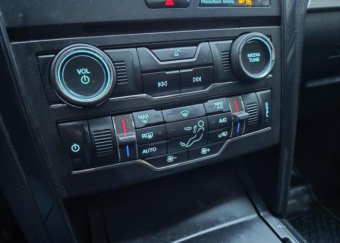 FORD EXPLORER XLT 4x4 2017