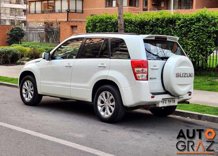 SUZUKI GRAND NOMADE 4X4 2013