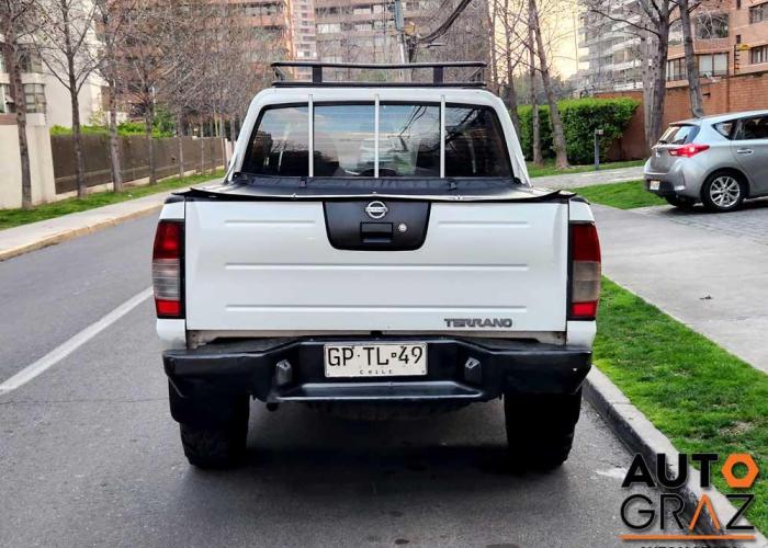 NISSAN TERRANO 4x4 2014