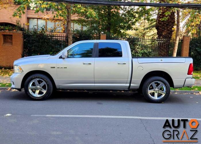 DODGE RAM 1500 LARAMIE 2010